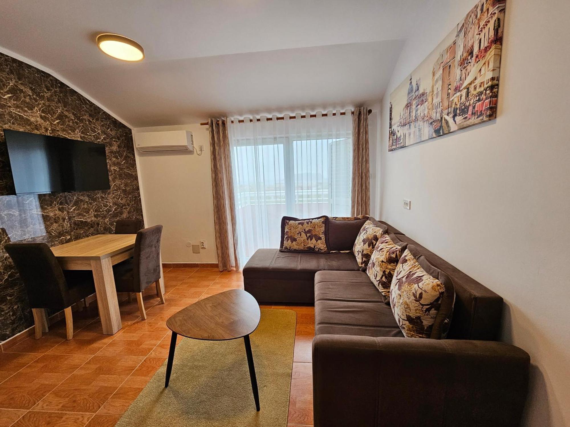 Apartment Dom M Budva