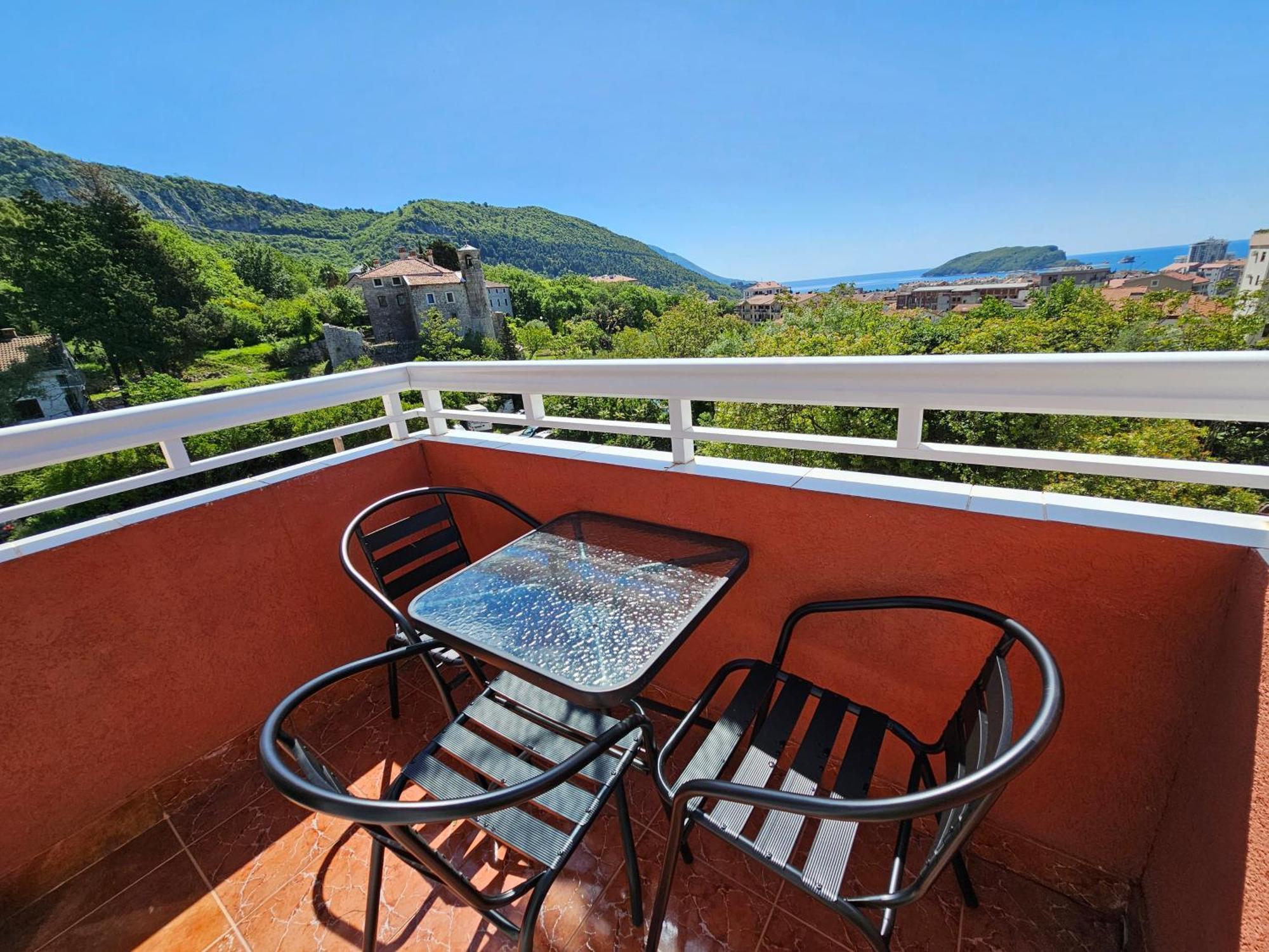Apartment Dom M Budva